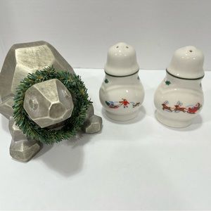 🐢REMOVING LISTING 1/5/26🐢 PFALTZGRAFF HOLIDAY/CHRISTMAS SALT & PEPPER SHAKERS